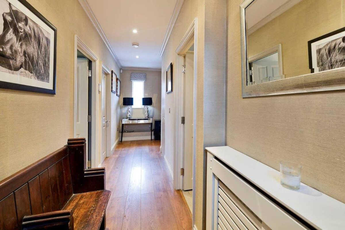 Ferienhaus Delightful 3-bed Family Bayswater London
