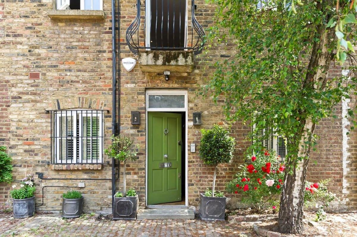 Delightful 3-bed Family Bayswater Ferienhaus